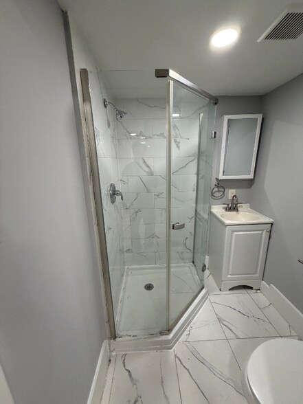 Building Photo - 46 E Cliveden St