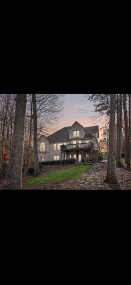 Building Photo - 329 Stumpy Creek Rd