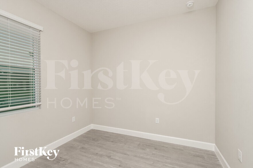 Building Photo - 1157 Palo Alto St SE