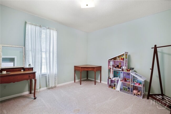 Building Photo - 204 Pine Grove Dr