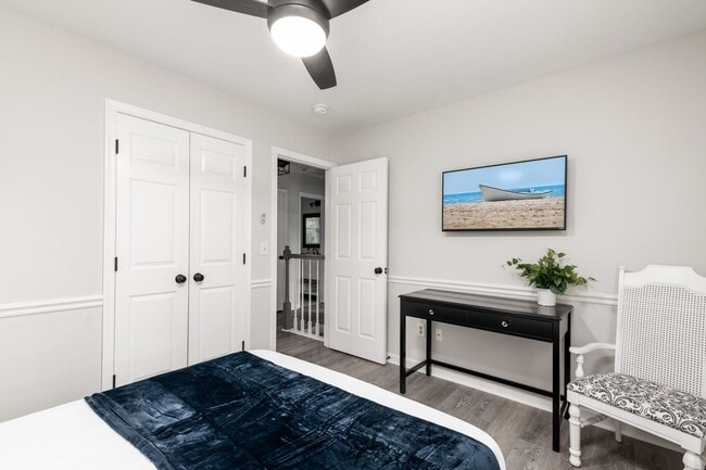 Building Photo - Charming 3 Bedroom Home with Modern Features and Spacious Outdoors!