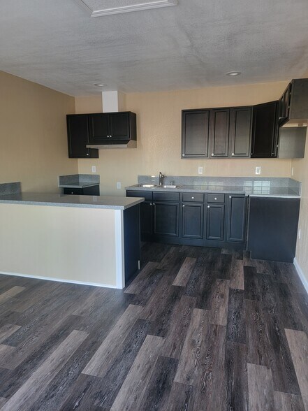 Building Photo - 4216 W 104th St