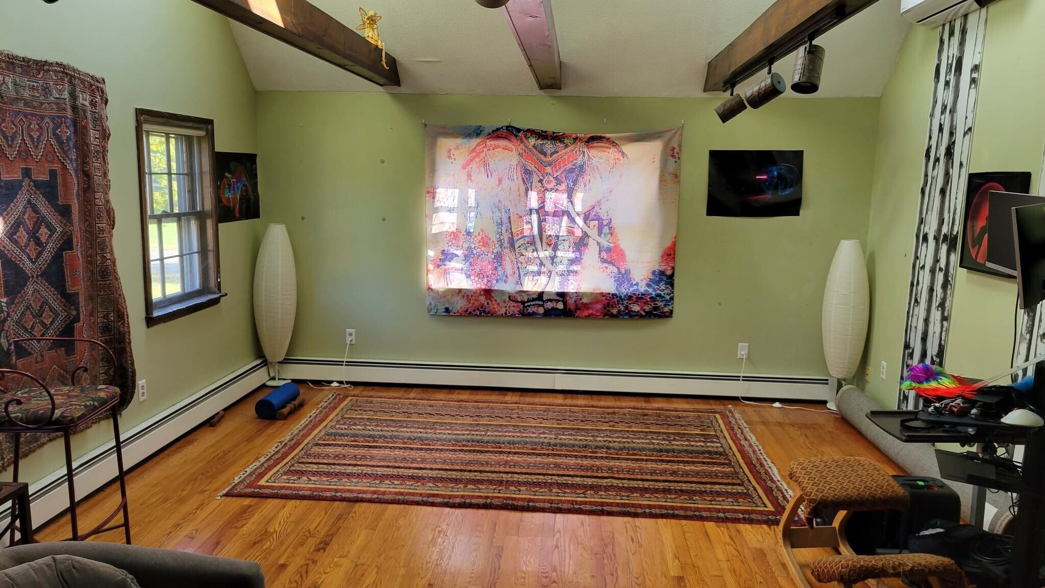Spacious 15x25 studio space - 9 Hobson Ave
