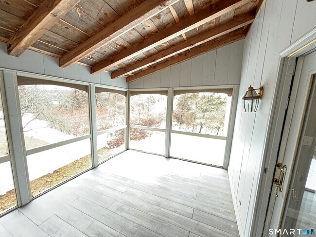 Building Photo - 72 Ingham Hill Rd