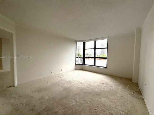 Building Photo - 3530 Mystic Pointe Dr