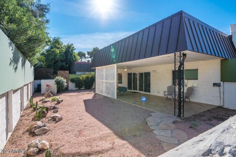 Building Photo - 28 Inner Cir