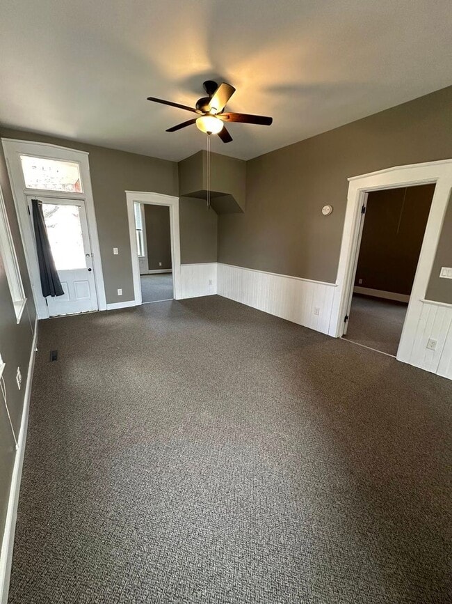 Building Photo - 309 S 8th St