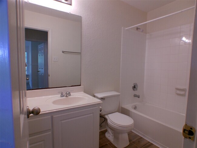 Building Photo - 35 Windswept Oaks Pl