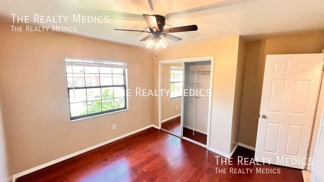 Building Photo - 6421 Undine Way