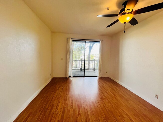 Building Photo - 2-bedroom, 2-bathroom condo located in a h...