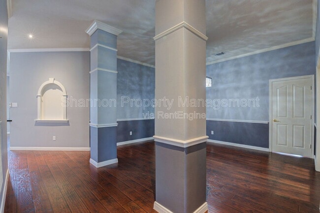 Building Photo - 3403 Kerr Ln