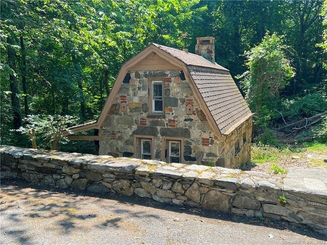 Building Photo - 23 Apple Tree Ln