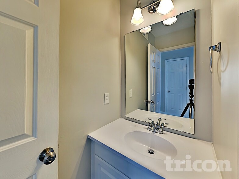 Building Photo - 4019 Cedar Bark Dr