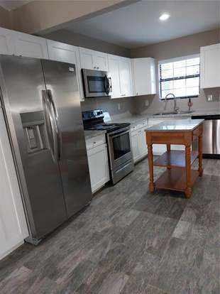 Building Photo - 3559 Balboa Cir