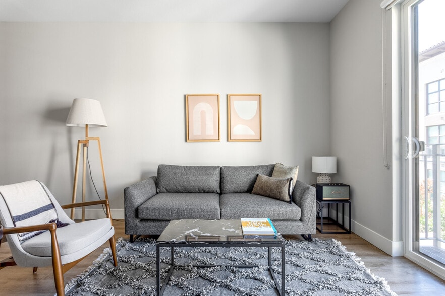 Building Photo - 441 El Camino Real