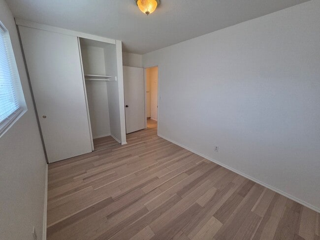 Building Photo - Small 1+1 first floor apartment in Port Hueneme - newly remodeled!