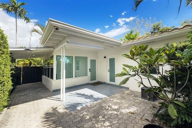 Primary Photo - 1641 NE 5th Ct