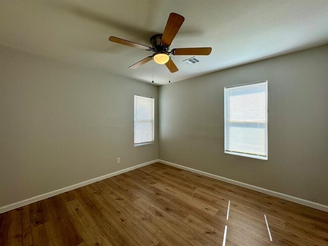 Building Photo - 705 N Key Blvd