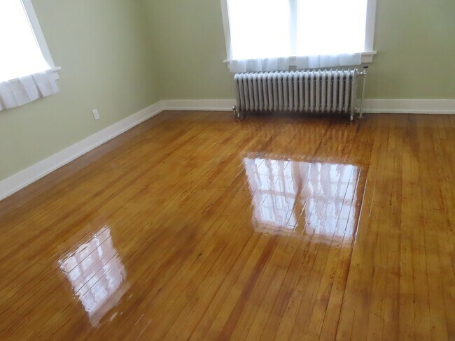 Interior Photo - Fulton Manor