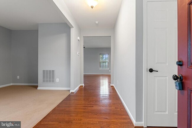 Building Photo - 9 Eisentown Drive