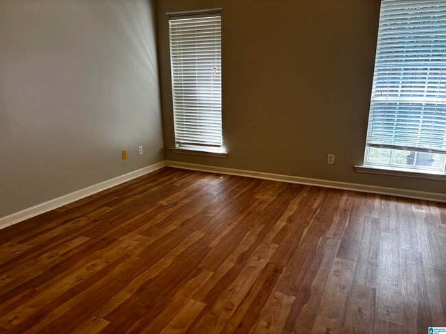 Building Photo - 2762 Southwood View