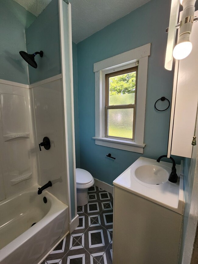 Building Photo - Single family home in Dayton, Ohio