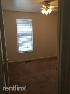 Building Photo - 3 br, 3.5 bath Townhome - 34 Woodhollow Ct