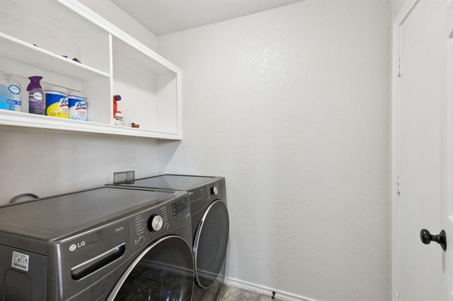 Building Photo - 1823 Dew Valley Dr