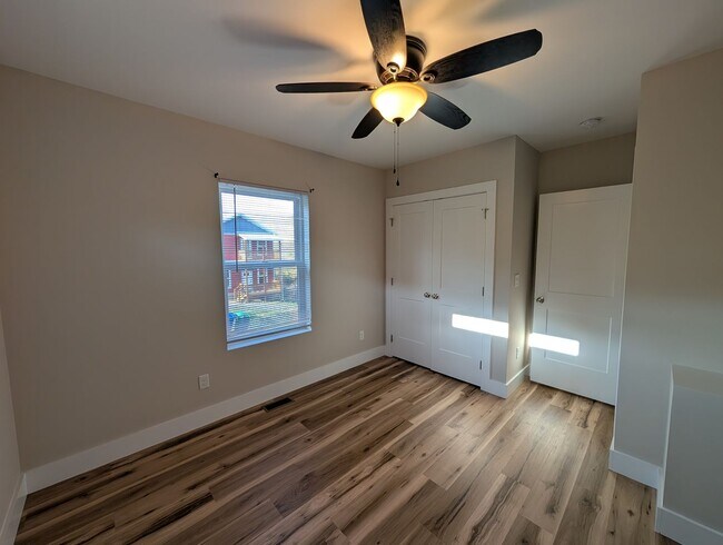 Building Photo - 610 Salem Heights Ln