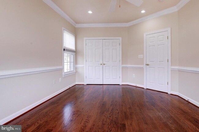 Building Photo - 4303 Evergreen Ln