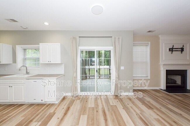 Building Photo - 112 Tanglewood Cir