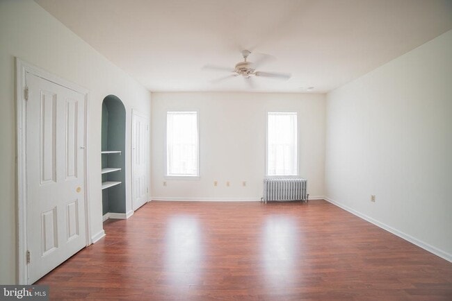 Building Photo - 2422 Poplar St