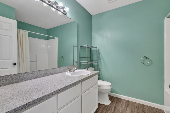 Building Photo - Amazing Floor Plan in Desirable Spanaway Neighborhood!