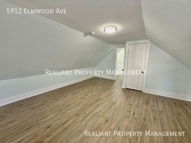 Building Photo - 5912 Elmwood Ave