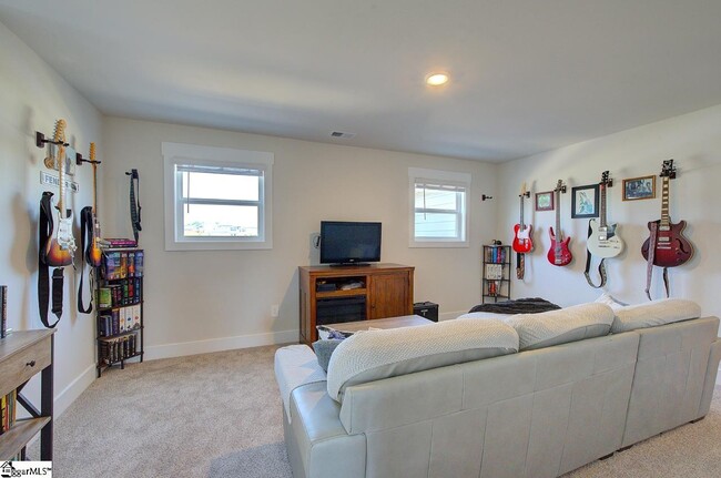 Building Photo - 542 Silverado Ave