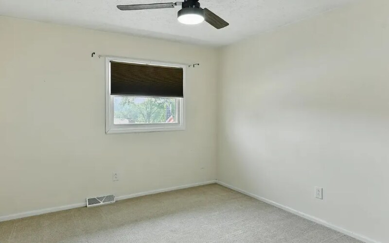 Building Photo - 7504 S 46th Ave