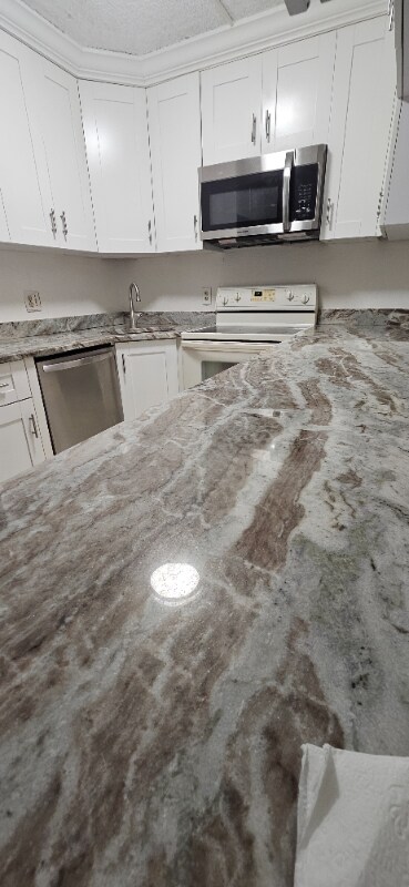 Building Photo - 3670 Alder Dr