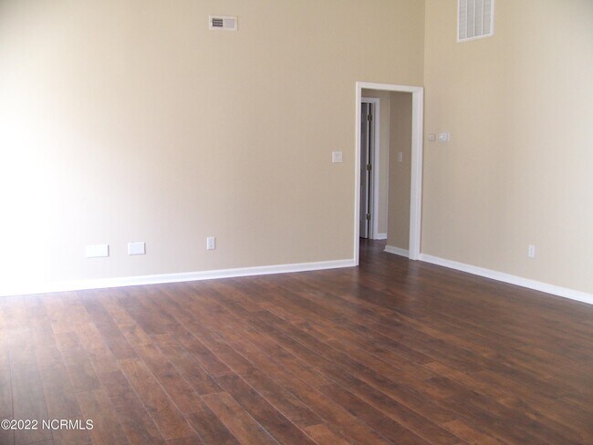 Building Photo - 105 Antler Dr