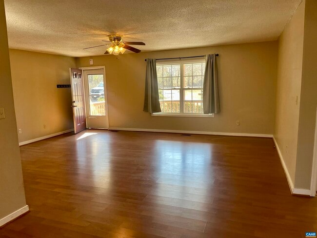 Building Photo - 4678 Garth Rd