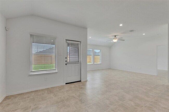 Building Photo - 1023 Lipizzan Ln