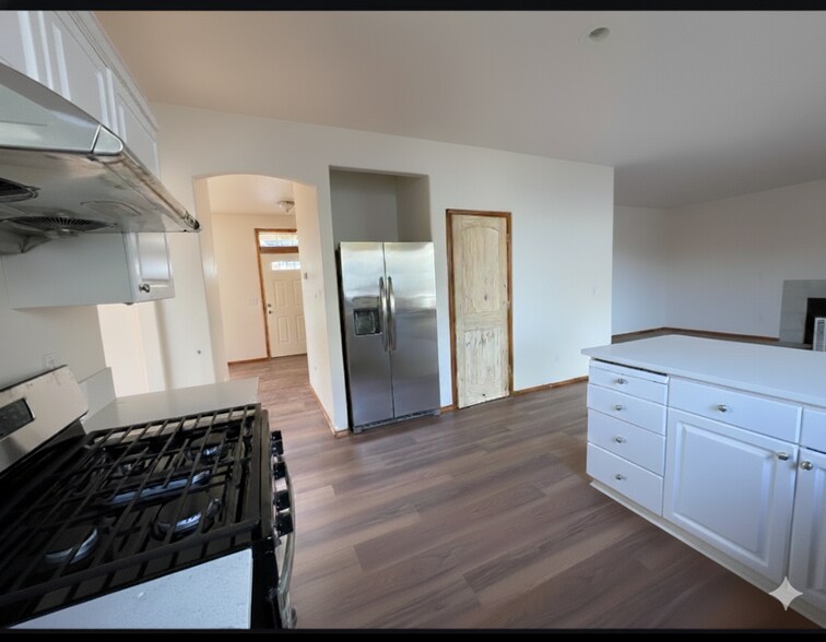 Building Photo - 3437 SW 2nd St