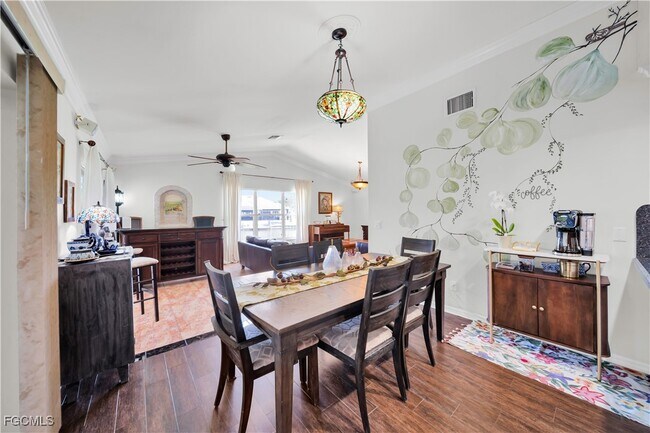 Building Photo - 1811 NE 5th Terrace