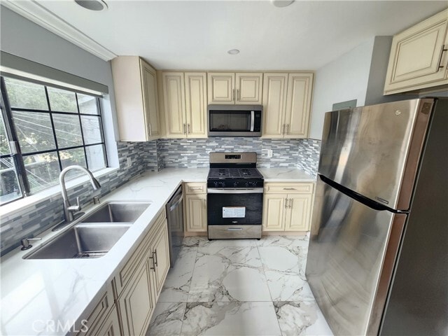 Building Photo - 21213 De La Guerra St