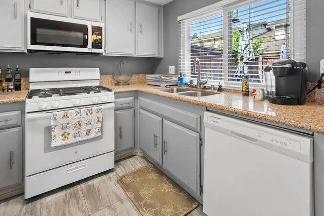 Building Photo - 22331 Harbor Ridge Ln