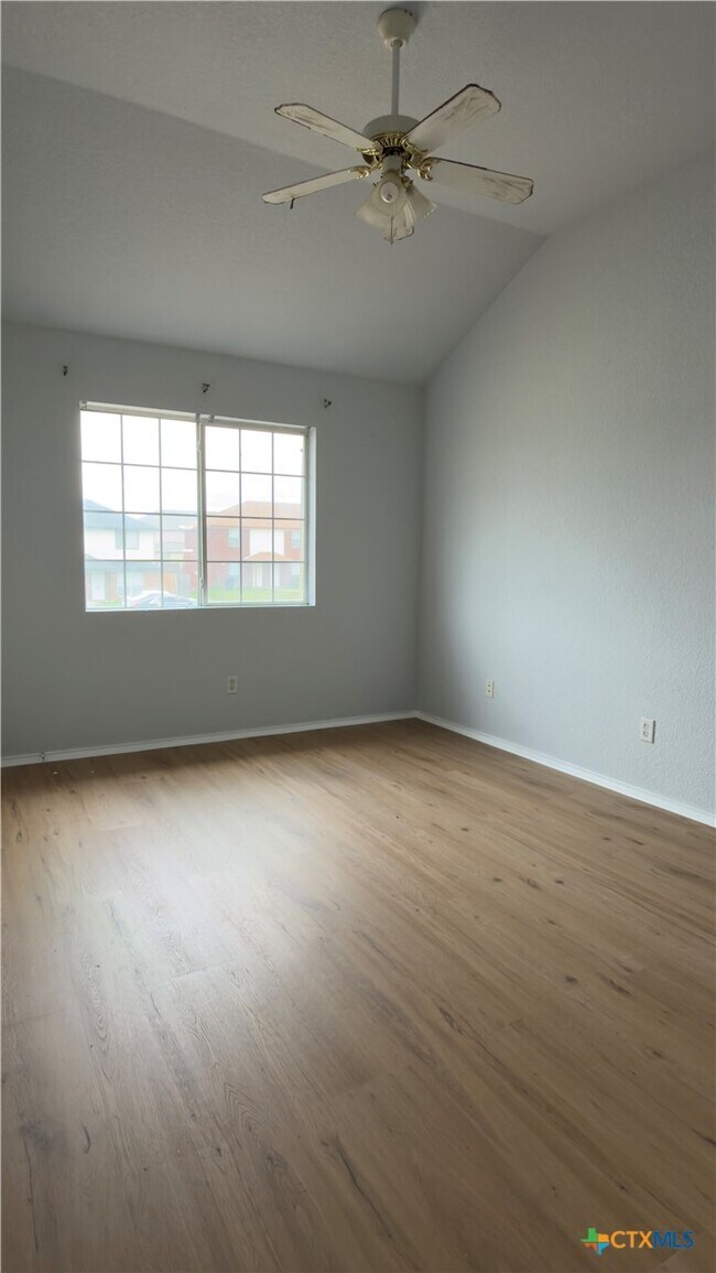 Building Photo - 4409 Jeff Scott Dr
