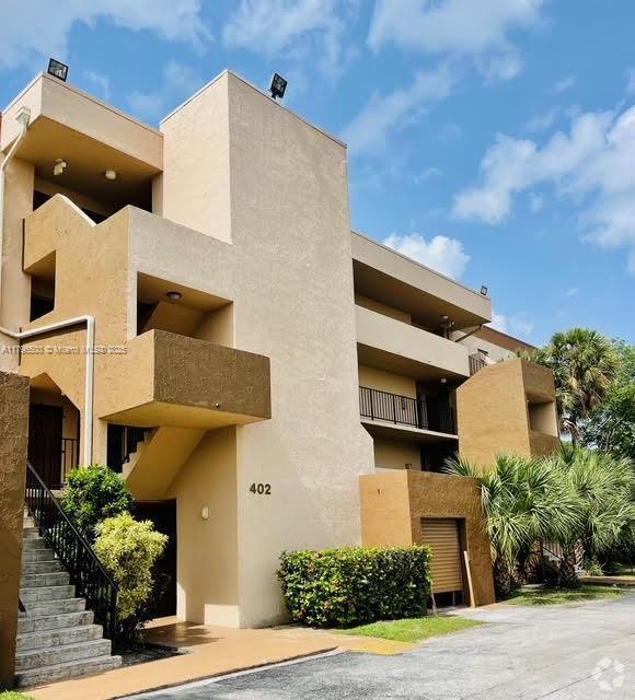 Building Photo - 402 NW 87th Ave