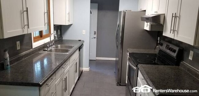 Building Photo - Available Now = 4 Bedroom 2 Bath Updated H...