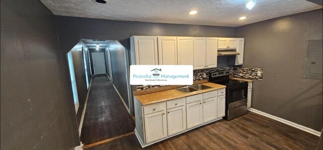 Building Photo - 902 Lawyers Ln