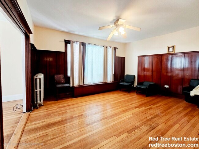 Building Photo - 243 Callender St