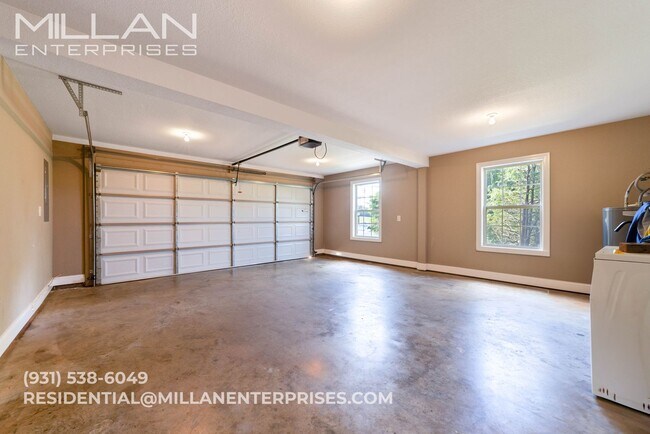 Building Photo - Experience the Best of Country Living with...